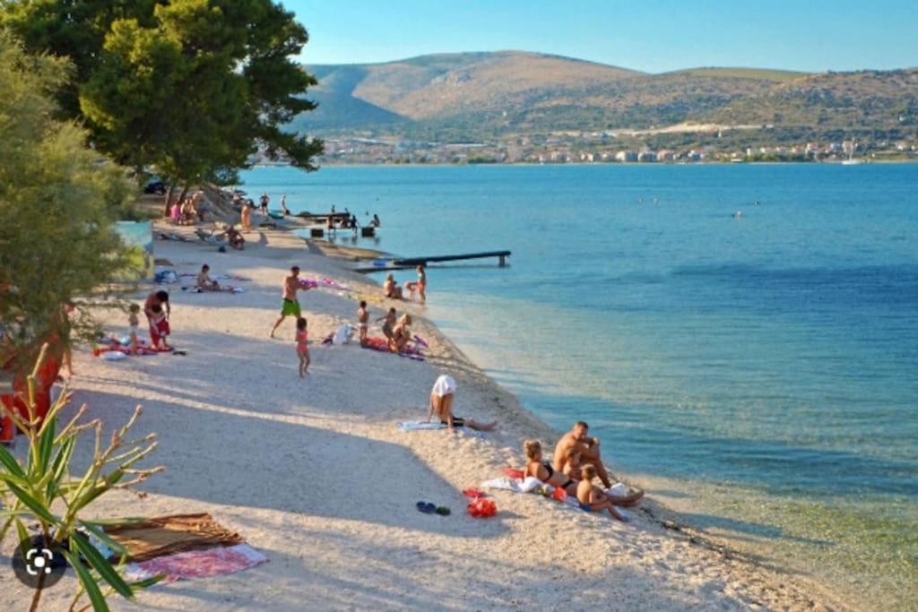 Luxury Villa Lana Apt, Seaview Terrace, Large Outdoor Space, Bbq Trogir Eksteriør billede