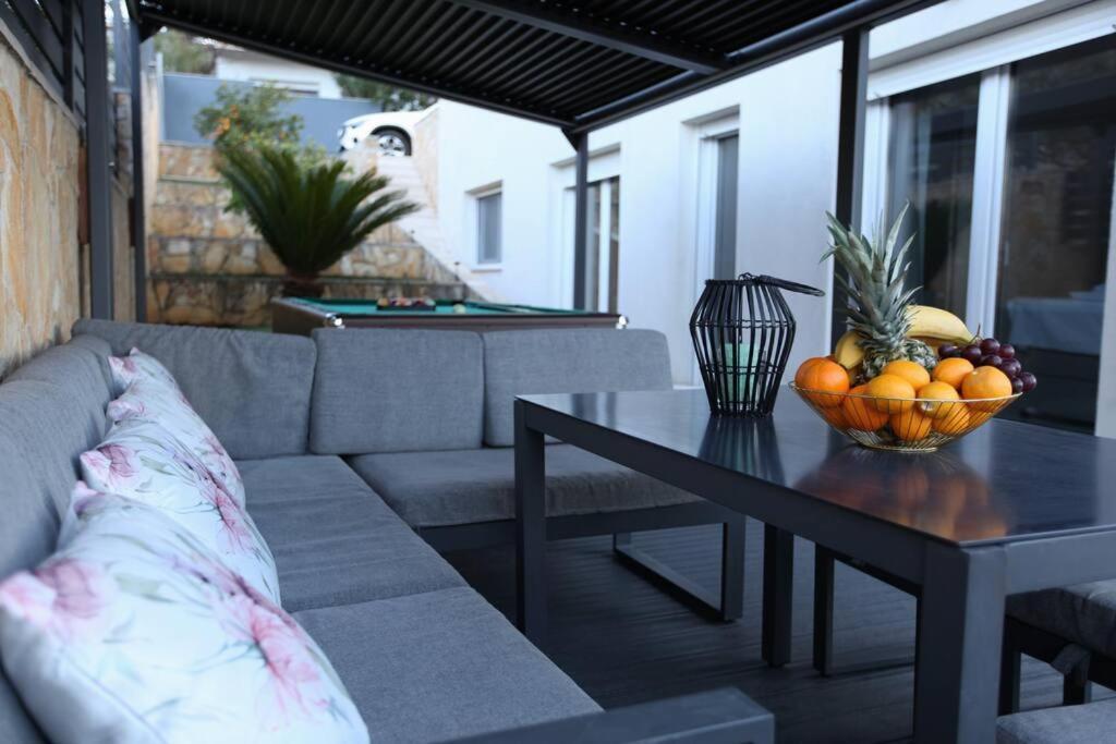 Luxury Villa Lana Apt, Seaview Terrace, Large Outdoor Space, Bbq Trogir Eksteriør billede