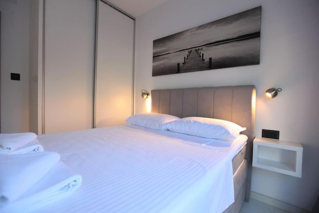 Luxury Villa Lana Apt, Seaview Terrace, Large Outdoor Space, Bbq Trogir Eksteriør billede
