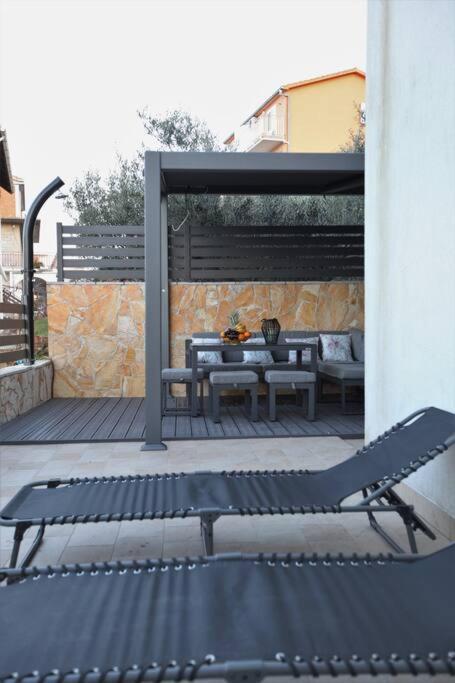 Luxury Villa Lana Apt, Seaview Terrace, Large Outdoor Space, Bbq Trogir Eksteriør billede