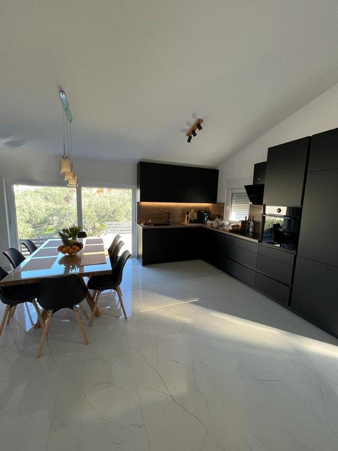 Luxury Villa Lana Apt, Seaview Terrace, Large Outdoor Space, Bbq Trogir Eksteriør billede